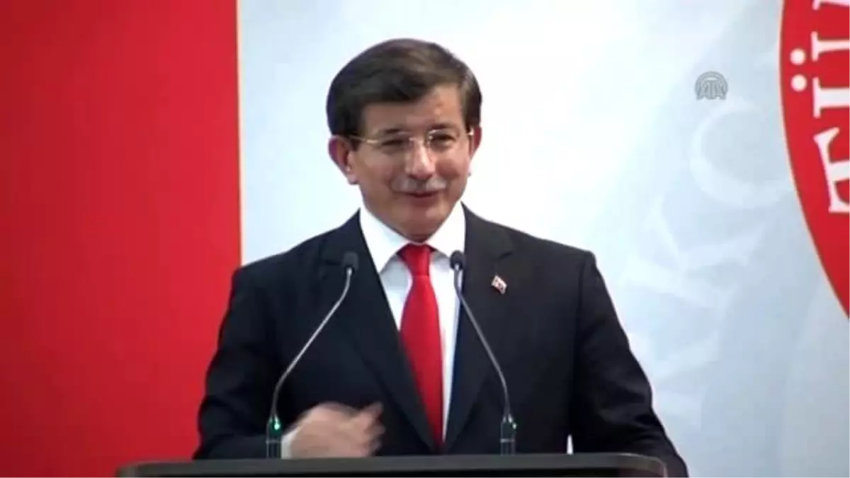 Davutoğlu: "Üsküp ile İstanbul Arasındaki Manevi Köprüyü Siyasi Köprü Haline Getirmeye Kararlıyız"