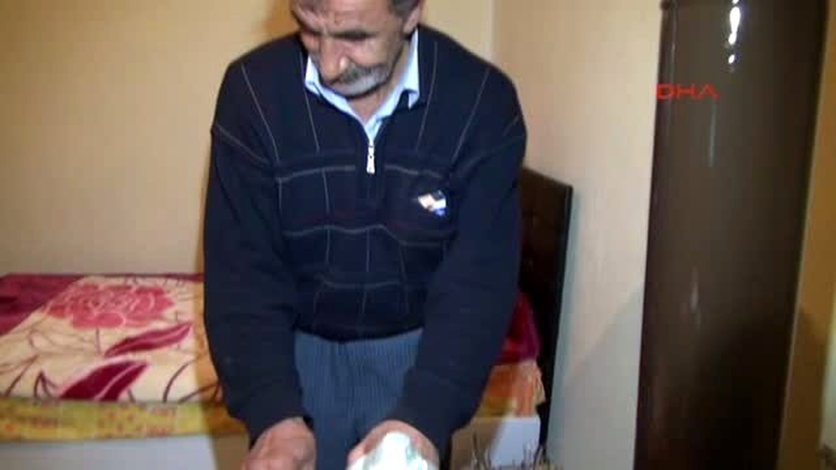 Cami Tuvaletinin Deposunda Kalan Engelliye Valilik Sahip Çıktı