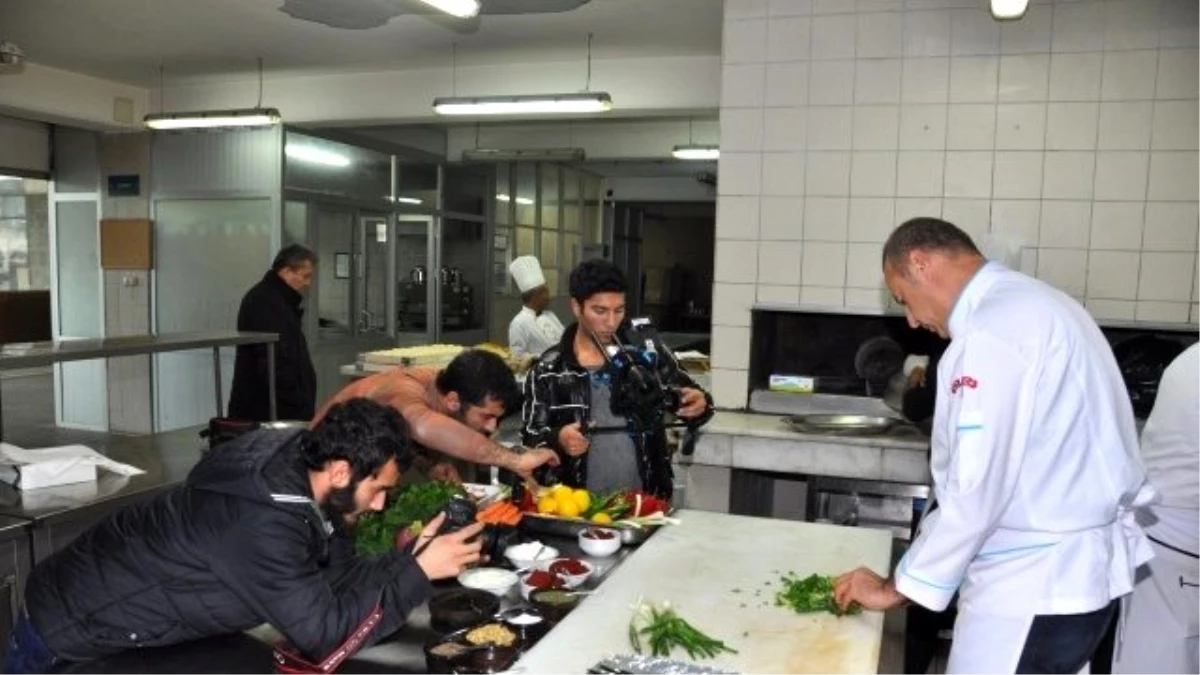 Gaziantep Mutfağı ve Sosyal Yaşamı Mercek Altında