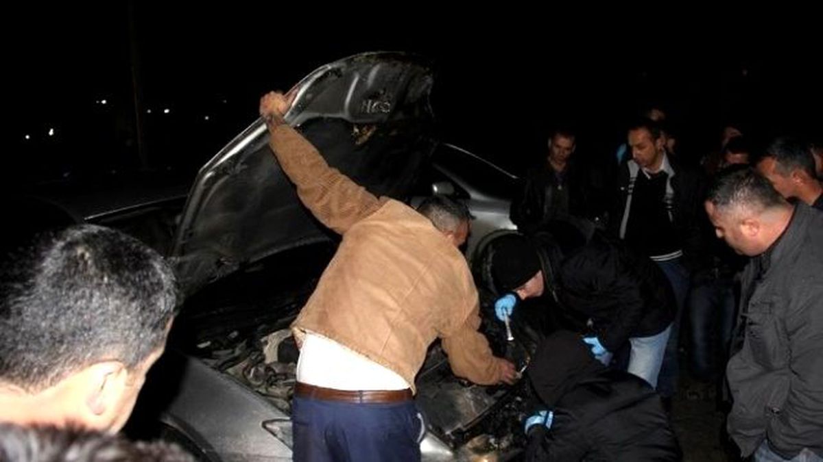 Hakkari\'de Ticari Taksi Kundaklandı