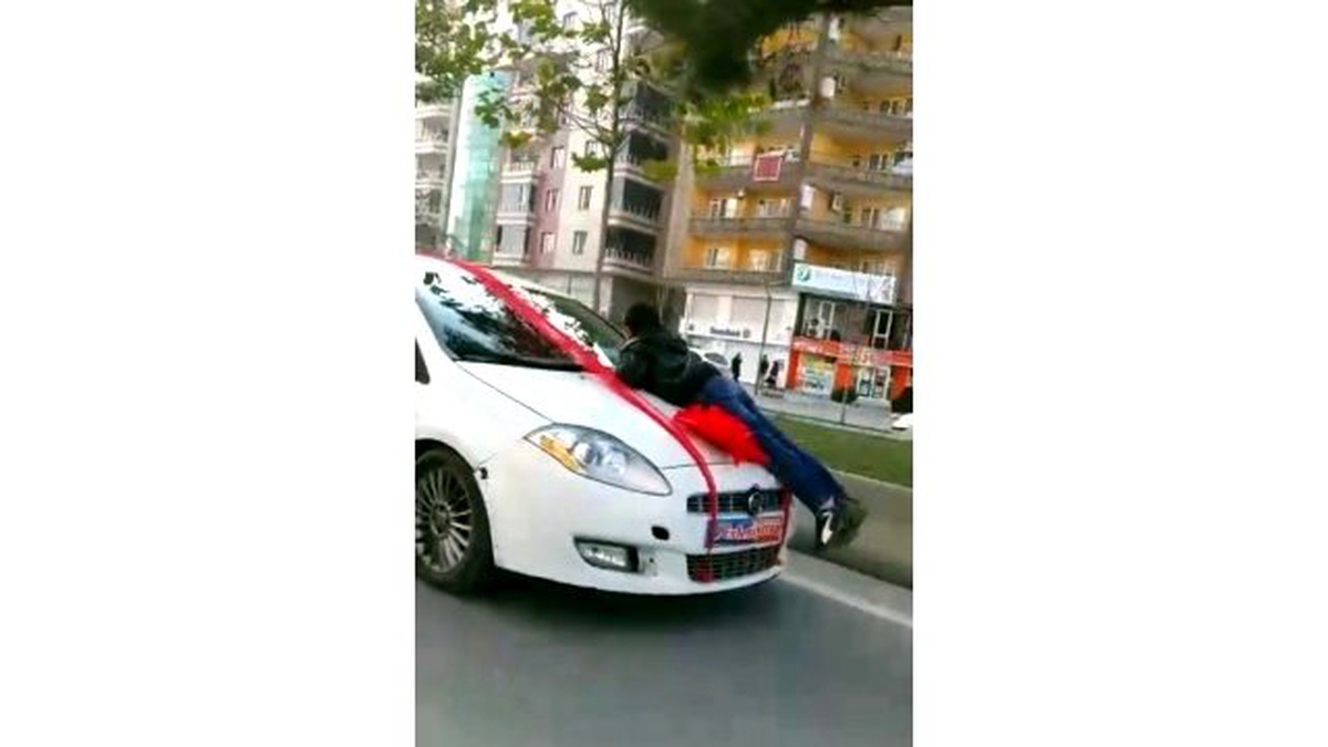 Batman\'da Harçlık Vermediler Diye Ölüme Davetiye Çıkardı