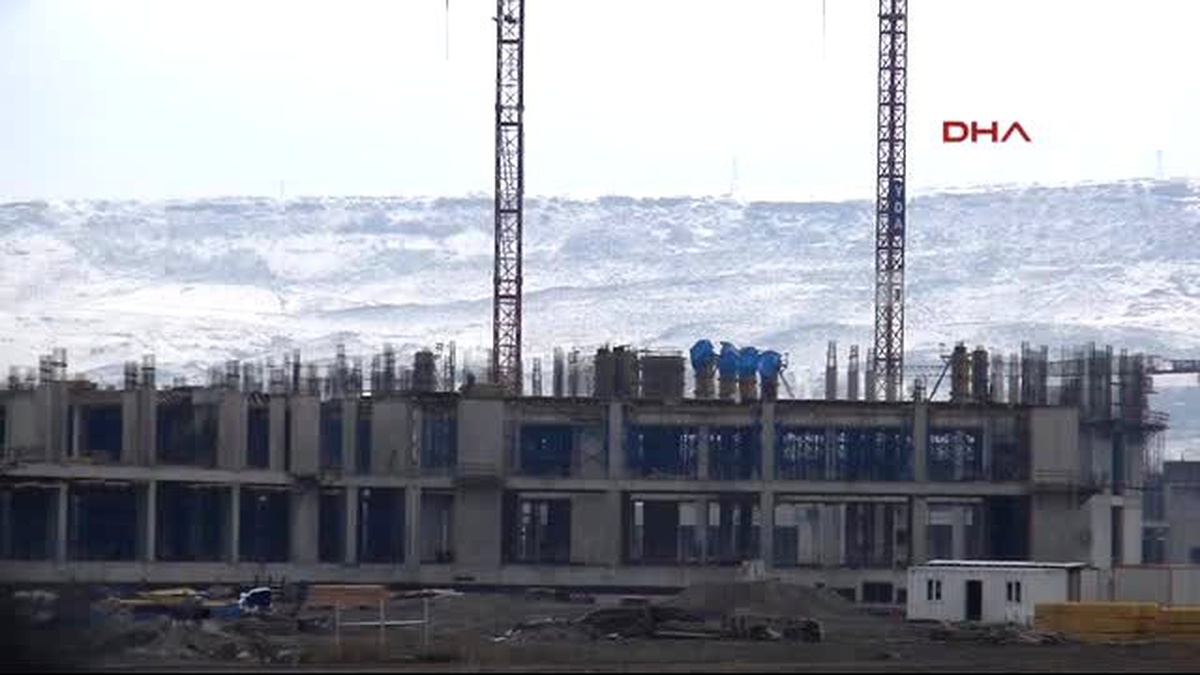 Kayseri\'de Vinçten Düşen Demirlerin Altında Kalan İşçi Öldü