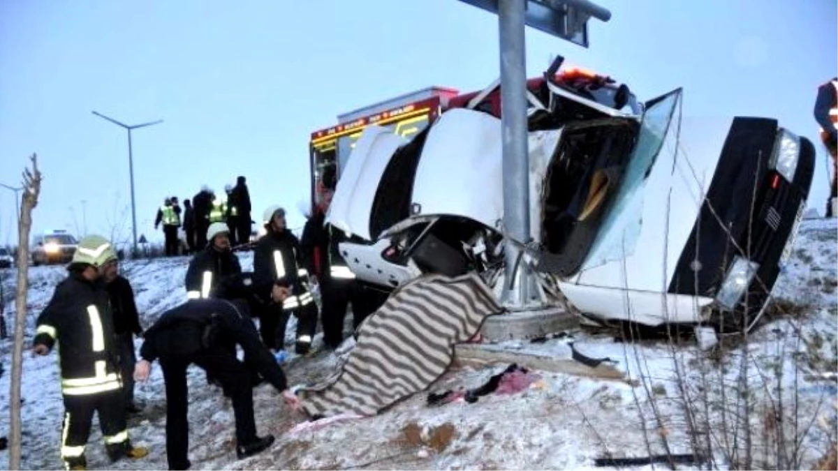 Sivas\'ta 2 Buzlanma Kazası: 2 Ölü, 5 Yaralı