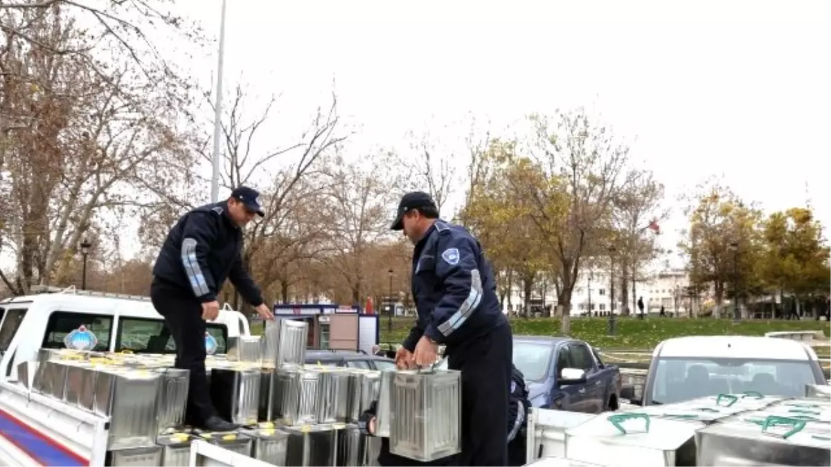 Zabıta Ekipleri, 6 Ton Kaçak Yağ Ele Geçirdi