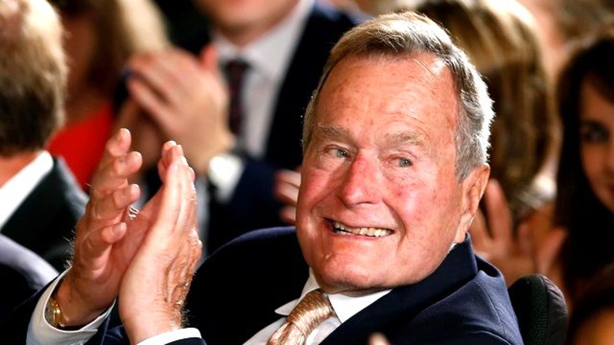 Baba Bush Hastaneye Kaldırıldı