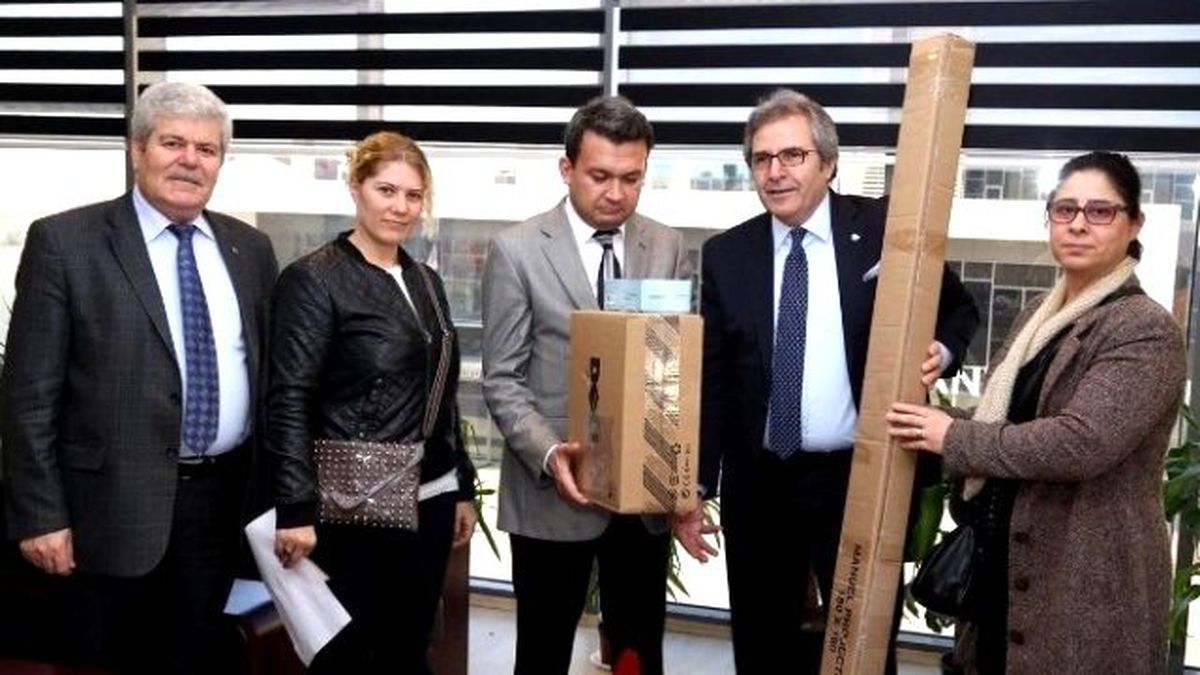 Bandırma Belediyesi\'nin Okullara Desteği Sürüyor
