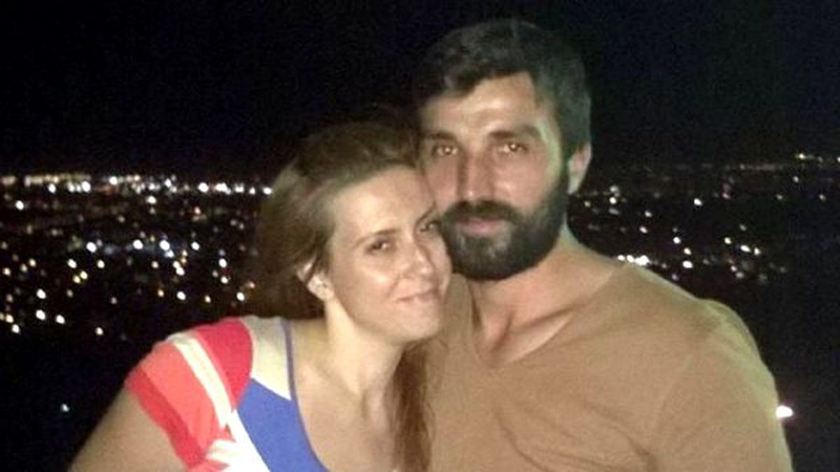 Gemiye İş Makinesi Yükleyen Vinç Devrildi, Operatör Öldü