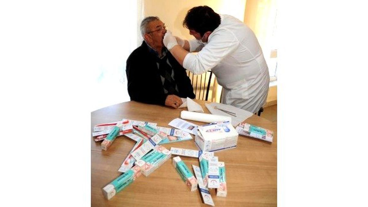 Huzurevinde Ağız ve Diş Bakımı Eğitimi