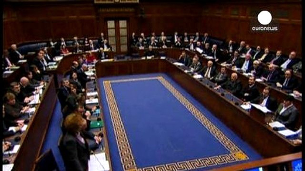 Kuzey İrlanda\'da Milliyetçilerle Birleşik Krallık Yanlıları Anlaştı
