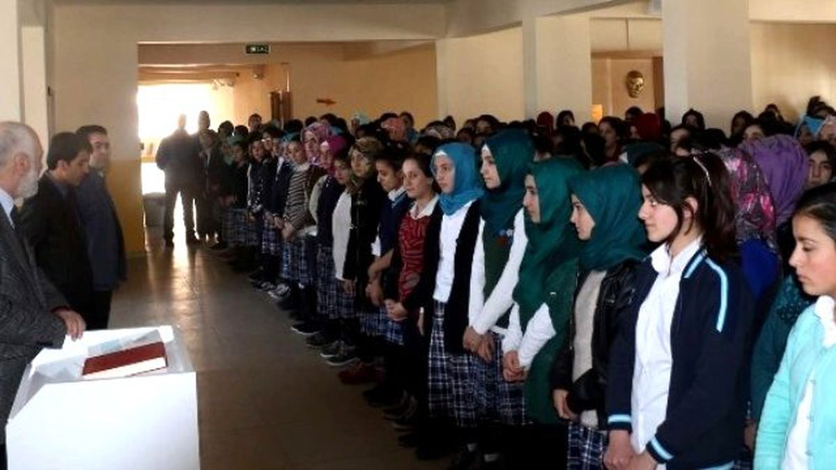 Van Müftüsü Arvas\'tan Okul Ziyareti