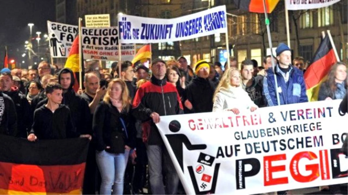 Müslümanlık Karşıtı Gösteriler Almanya\'yı İkiye Böldü