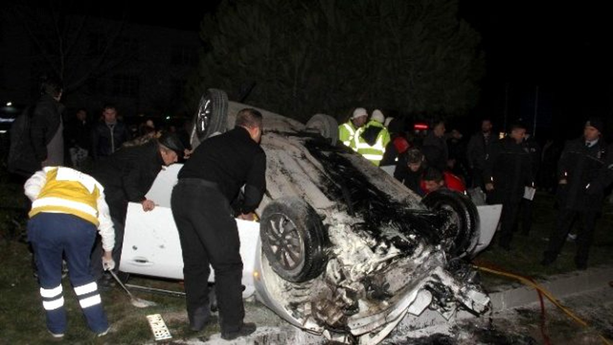 Samsun\'da Otomobil Takla Attı: 4 Yaralı