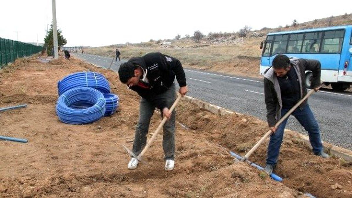 Üniversite Kavşağındaki Orta Refüj Otomatik Sulama Sistemine Kavuşuyor