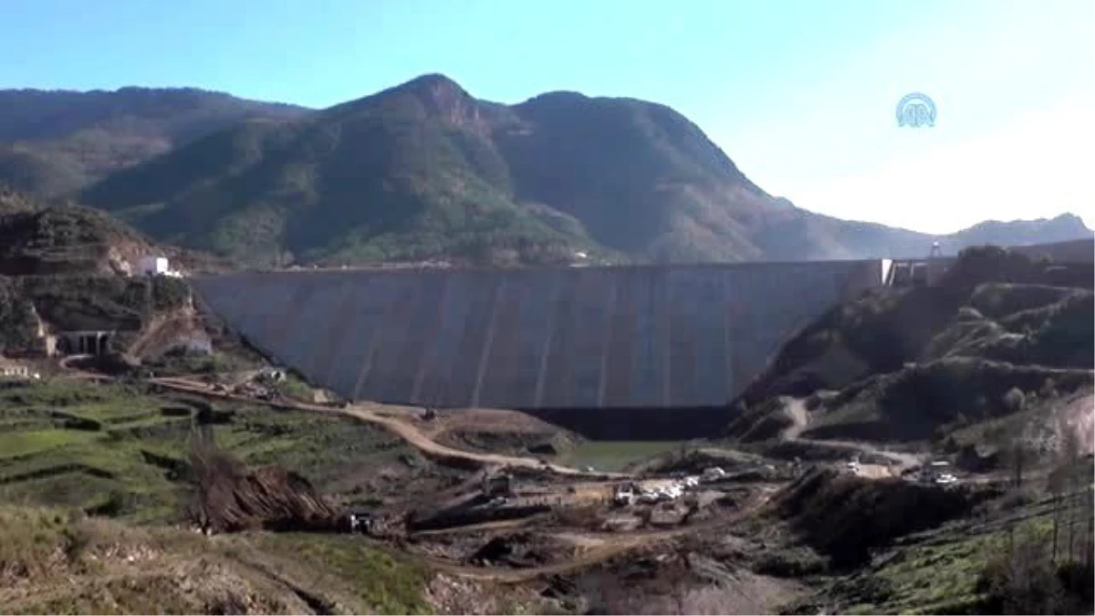 Alaköprü Barajı\'nda Köylülerden Protesto