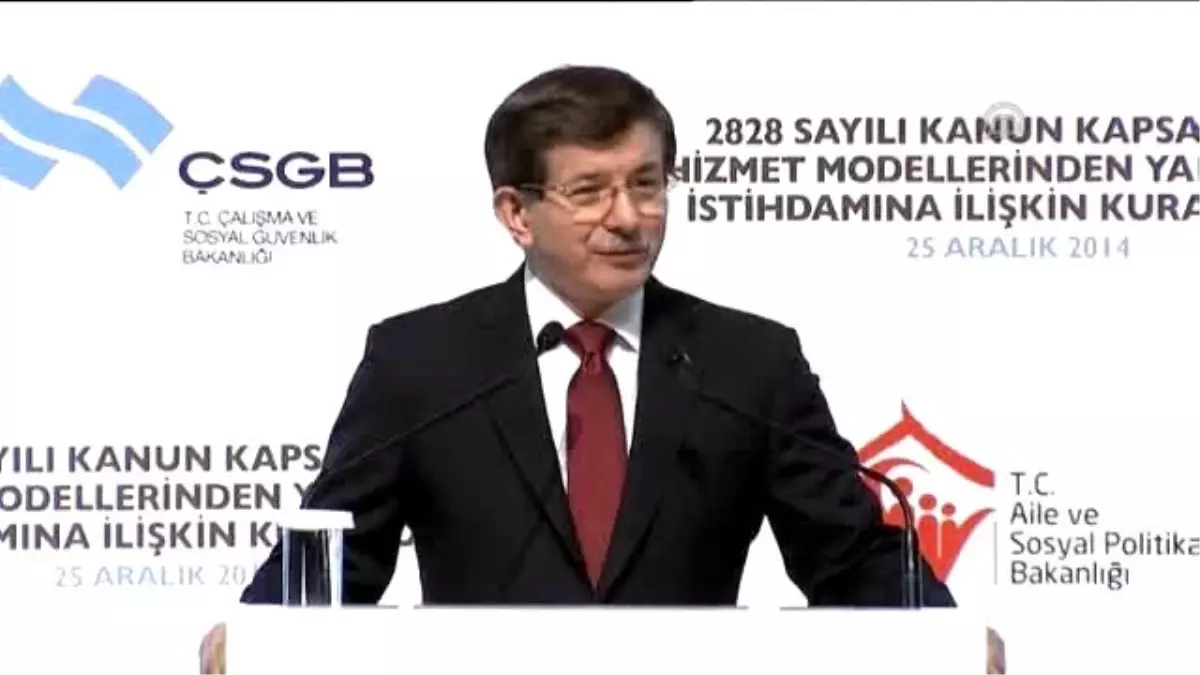 Davutoğlu: "Siz Kimsesiz Değilsiniz, Sizin Kimseniz Türkiye Cumhuriyeti Devletidir"