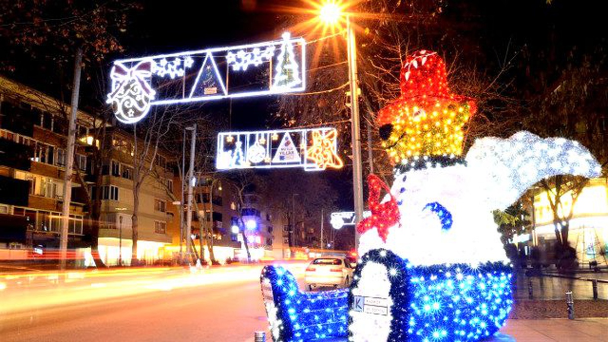 Kadıköy Yeni Yıla Işıl Işıl Giriyor