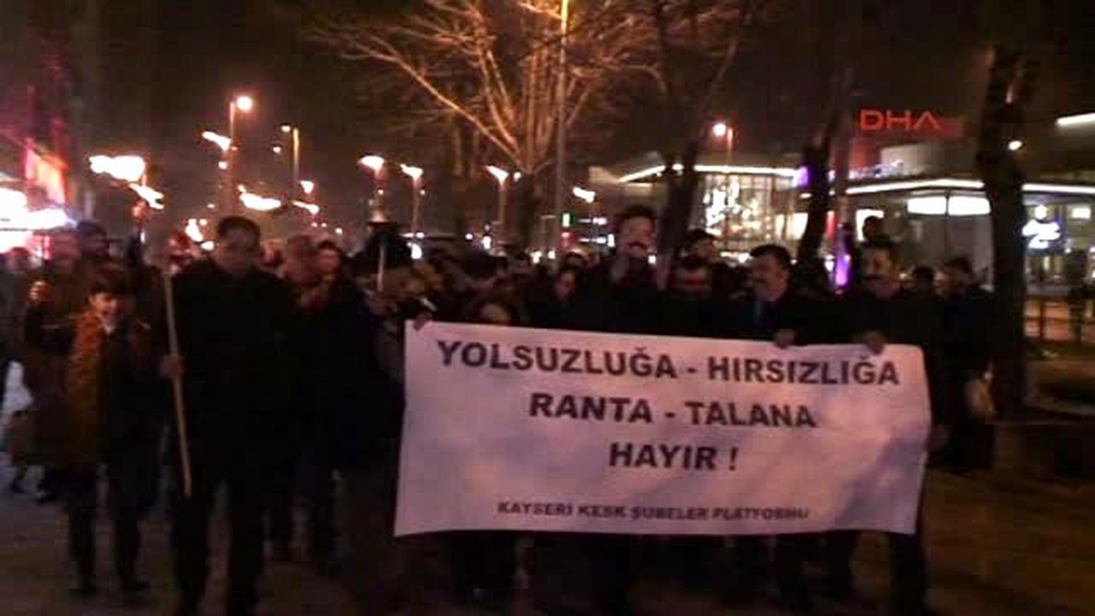 KESK Üyeleri, 17-25 Aralık Operasyonlarını Protesto İçin Yürüdü