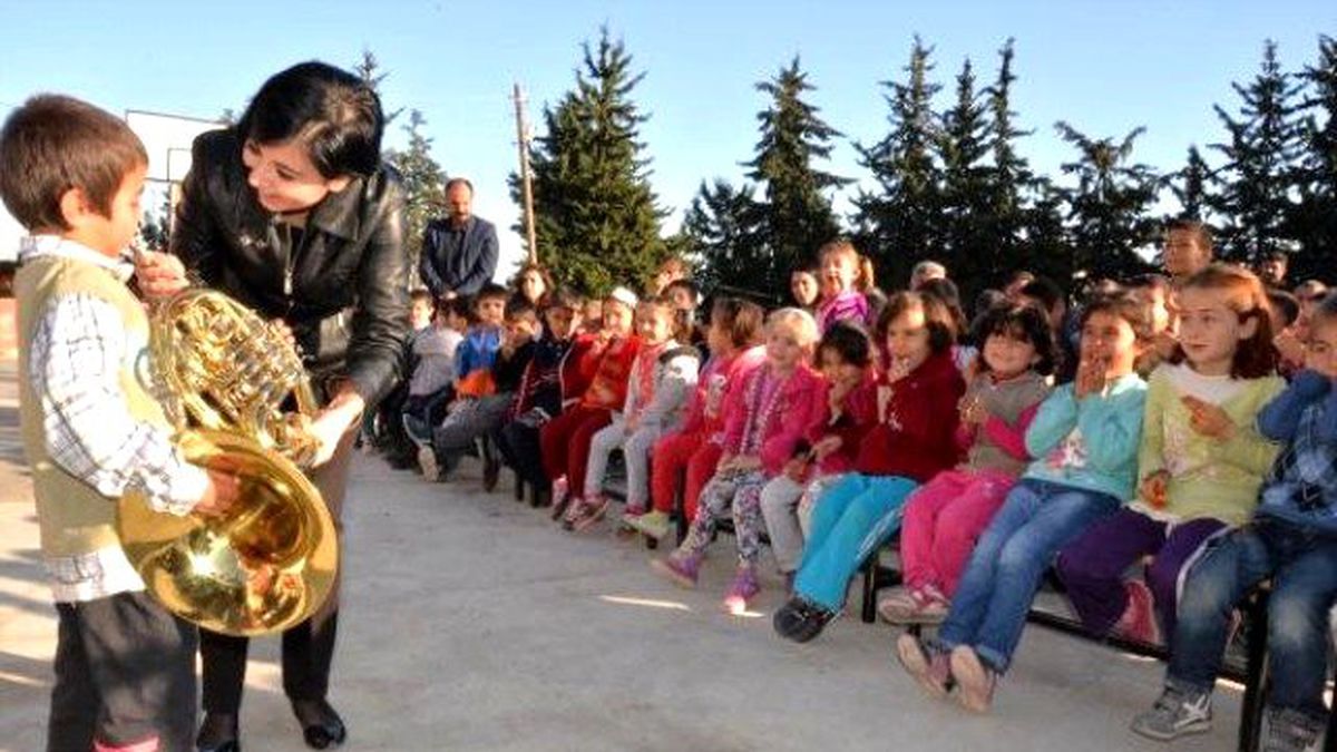 Sanatı Köye Taşıdılar