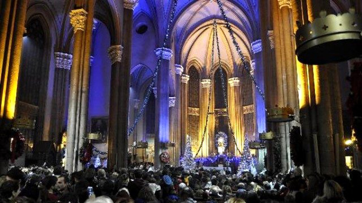 St. Antuan Kilisesi\'nde Noel Ayini Düzenlendi