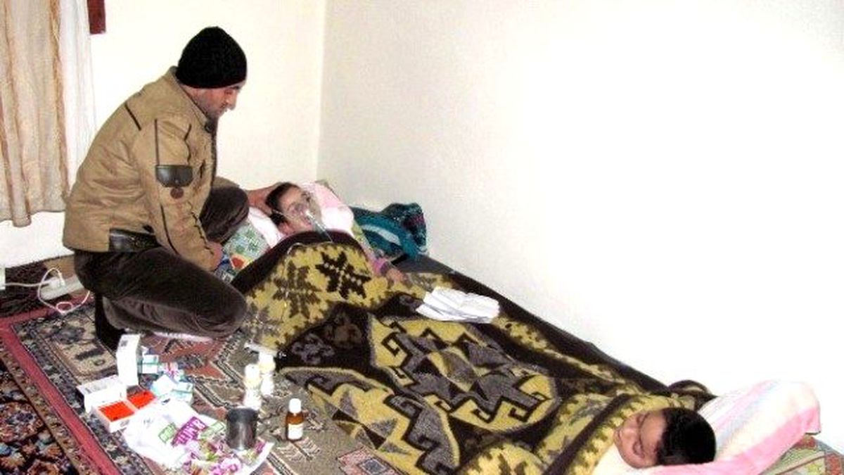 Suriyeli Baba Epilepsi Hastası 2 Çocuğu İçin Yardım Bekliyor