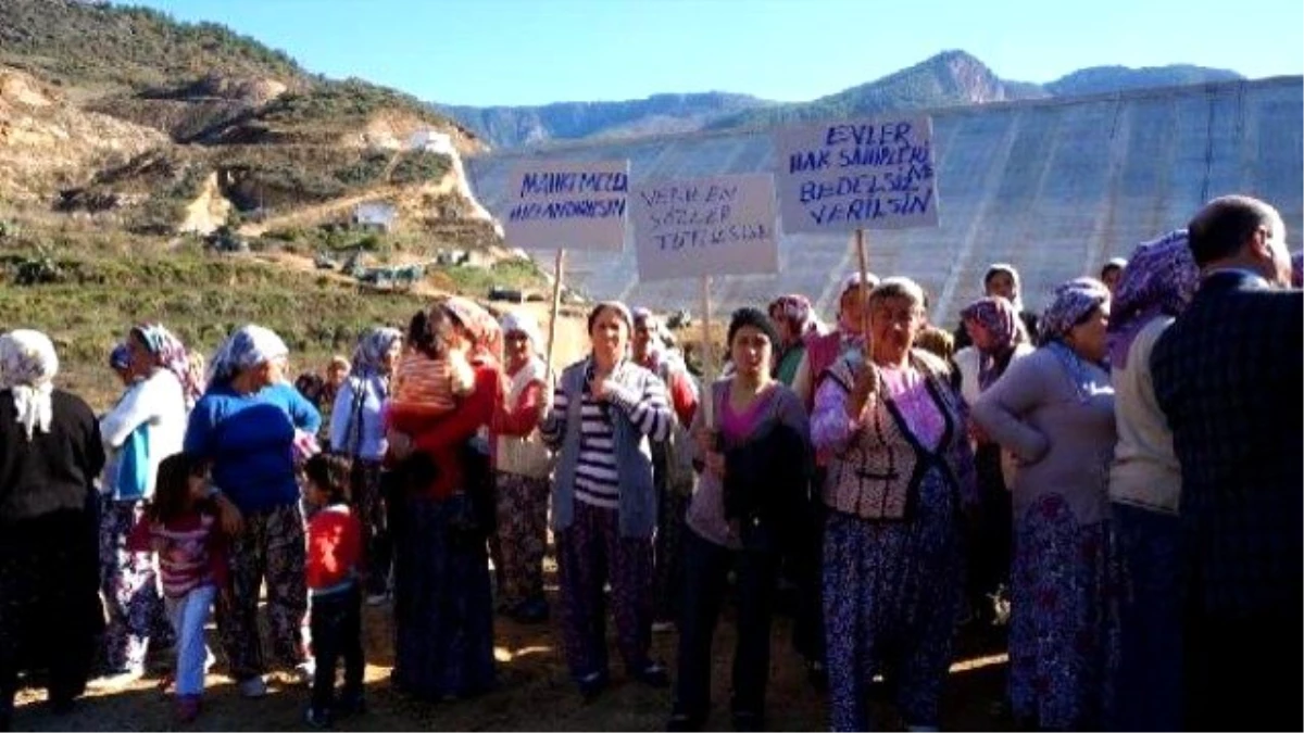 Vali Asrın Projesini İnceledi, Köylüler Eylem Yaptı