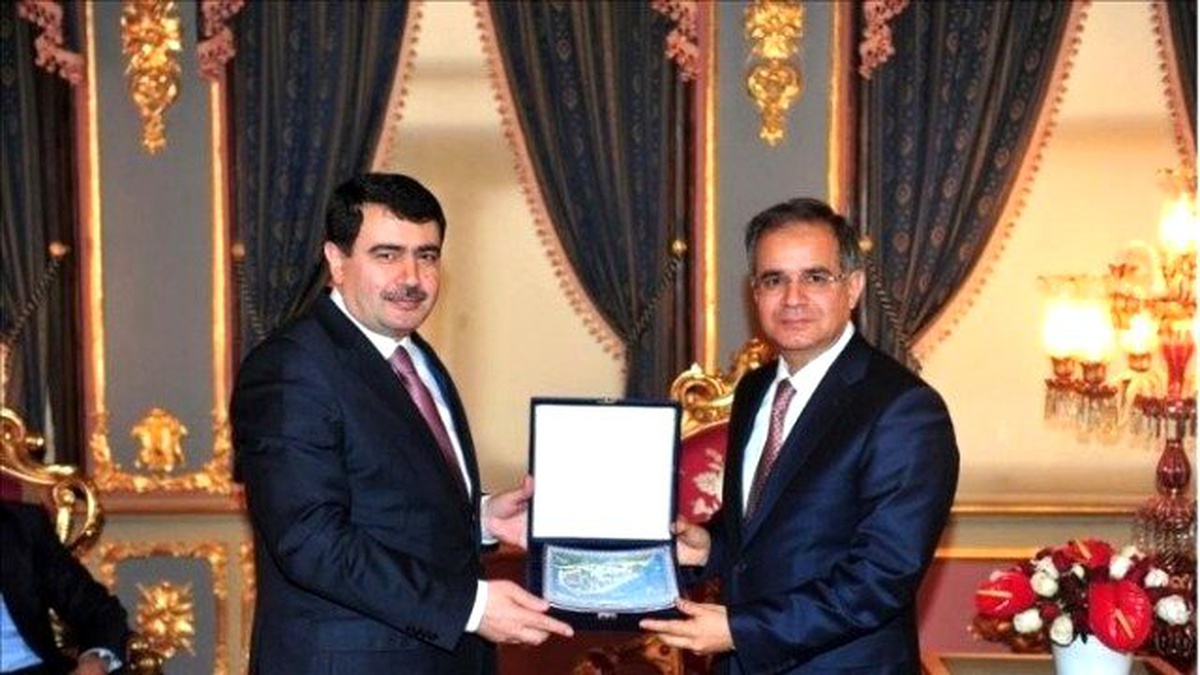 Vali Tapsız İstanbul Valiliğini Ziyaret Etti