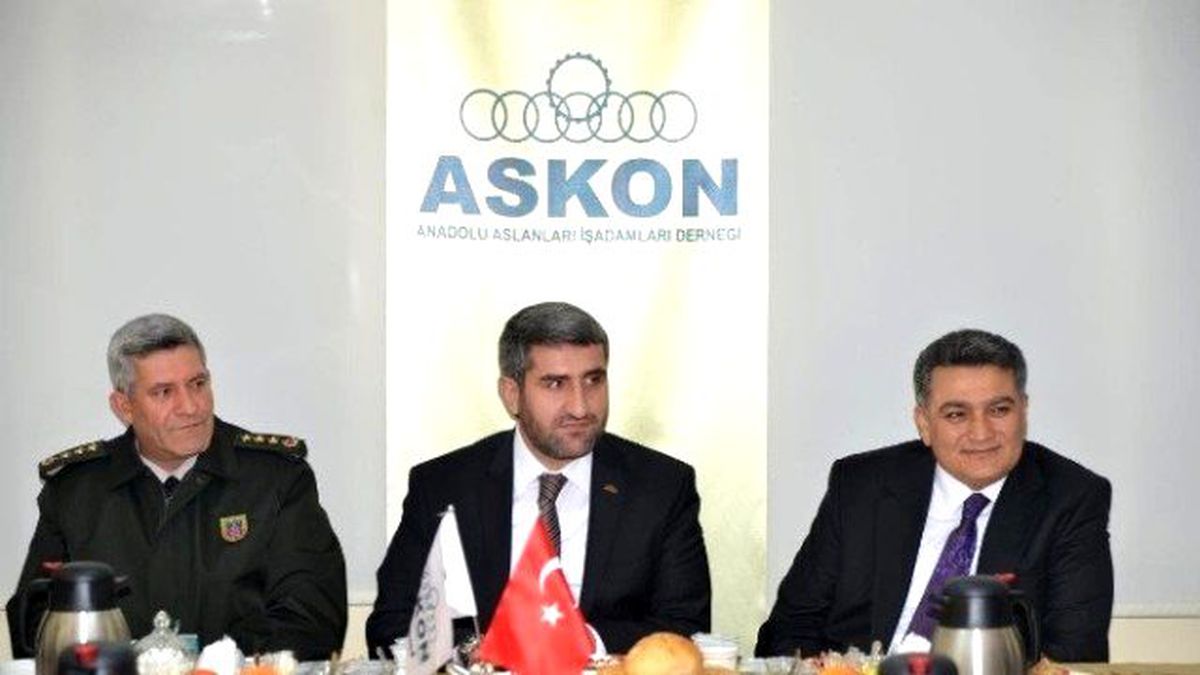 Zeybek ve Bulut Askon\'un Kaynaşma Toplantısına Katıldı