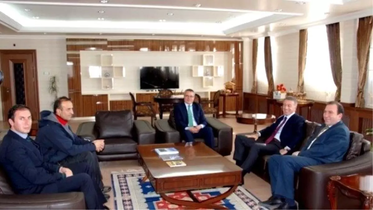 Ağaoğlu, Ardahan\'a Yapılacak Golf Sahasını İnceledi