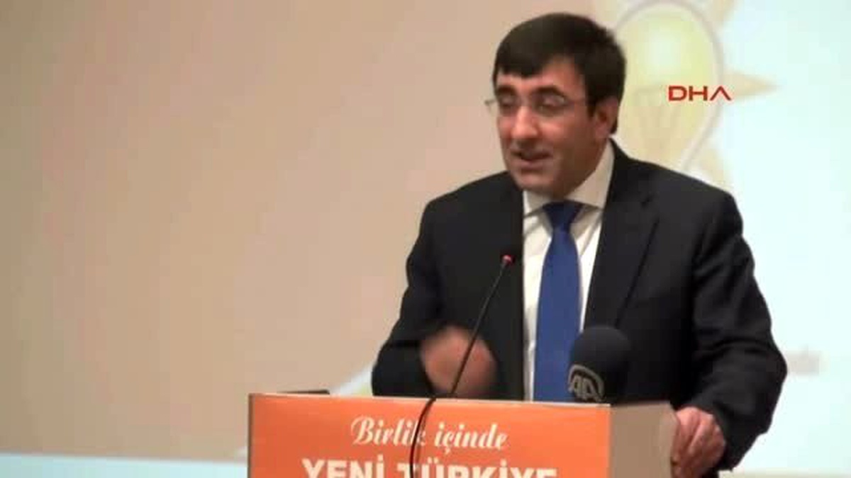Bakan Yılmaz, Belediye Başkanlarından İyi Ekip Oluşturmalarını İstedi