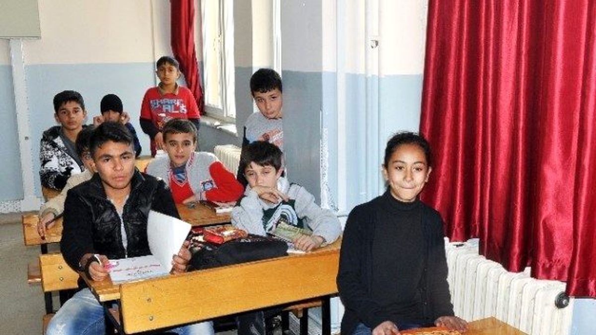 Berivan, Market Sahibinin Yardımıyla Sınava Girdi