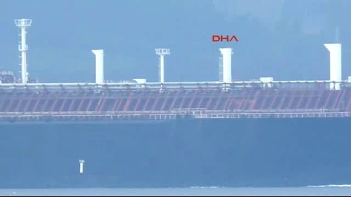 Çanakkale Boğazı\'ndan Doğalgaz Tankerleri Geçti