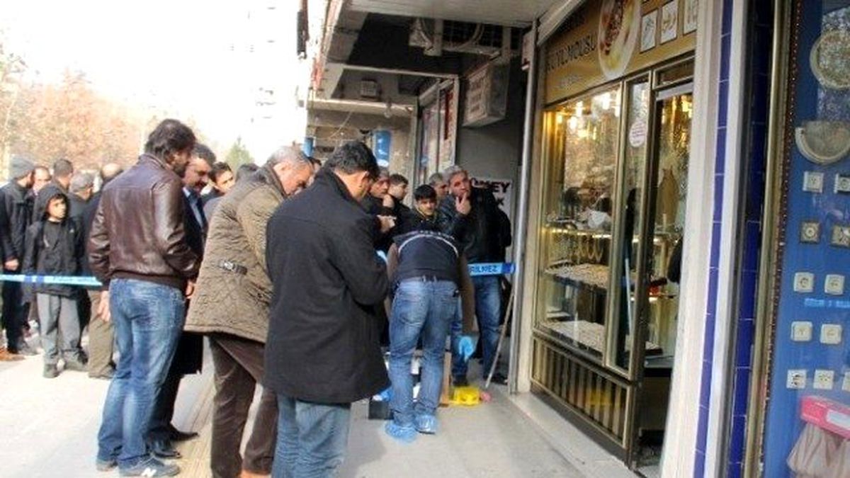 Diyarbakır\'da Kuyumcu Soygunu