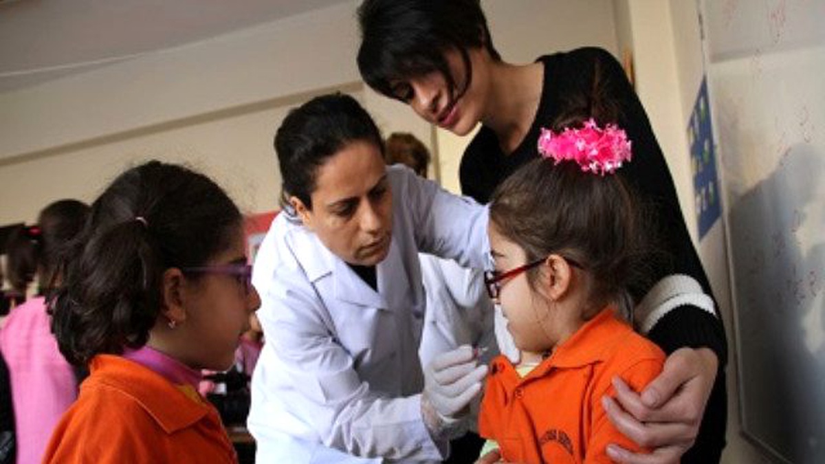 DTK Sağlık Komisyonu Öğrencilere Aşı Yaptı