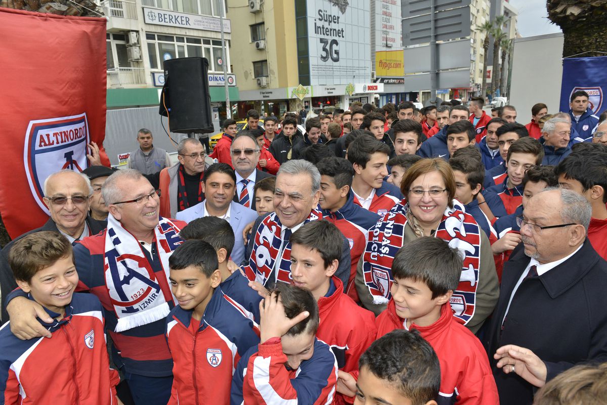 Efsaneye Saygı