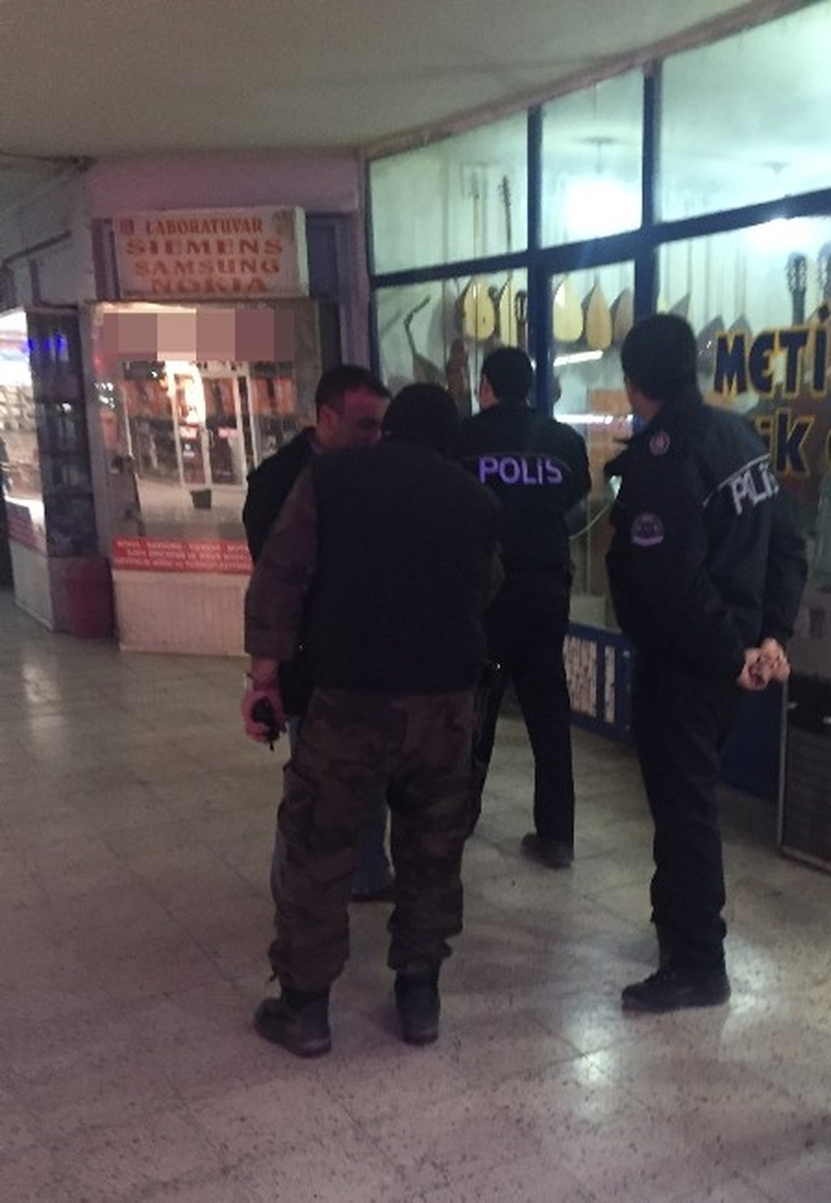Iğdır\'da Gümrük Kaçağı Cep Telefonu Operasyonu