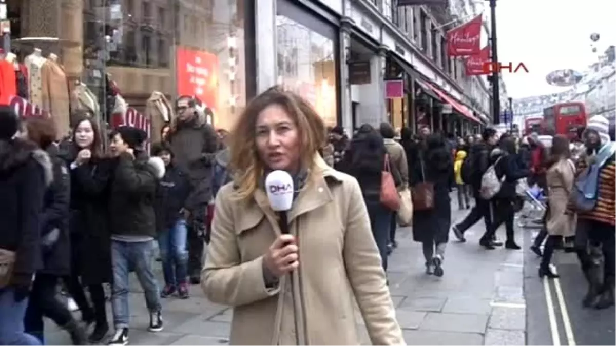 İngiltere?de ?indirim? Çılgınlığı