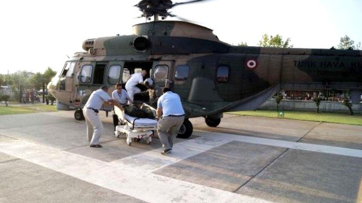 Kayalıklara Düşen Kadın Helikopterle Kurtarıldı