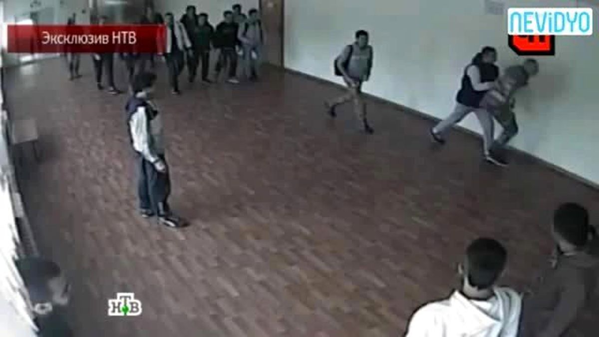 Lisede Arkadaşlarının Gözleri Önünde Korkunç Ölüm! (+18)