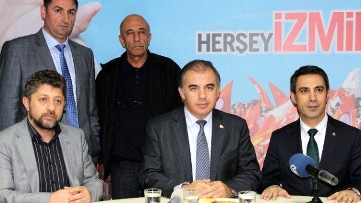 Osmanlıca Kurs Zili AK Parti Konak\'ta Çaldı
