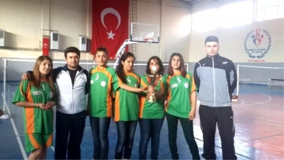 Selçuklu Lisesi Badminton İl Birincisi Oldu