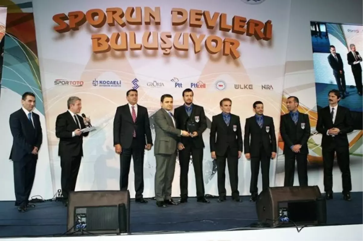 Sporun Devleri Buluşuyor Ödül Gecesi