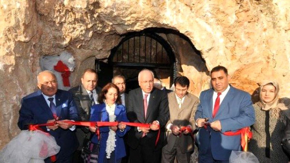 Tarsus'ta Tesadüfen Bulunan Taşkuyusu Mağarası Turizme Kazandırıldı