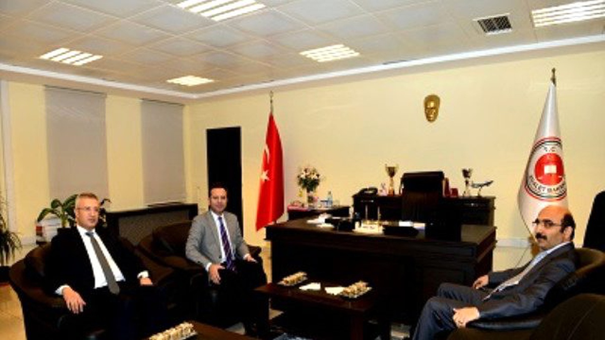 Vali Aksoy\'dan Kart ve Elçi\'ye Ziyaret