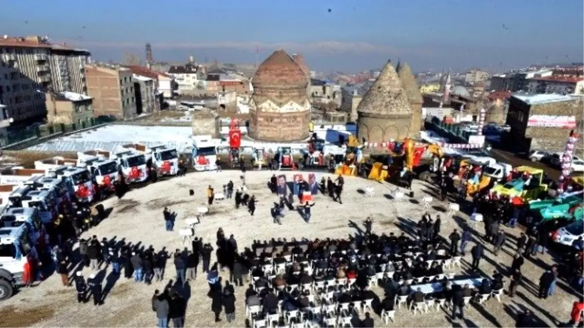 Yakutiye Belediyesi, Daha Verimli Hizmet İçin Araç Parkını Yeniledi