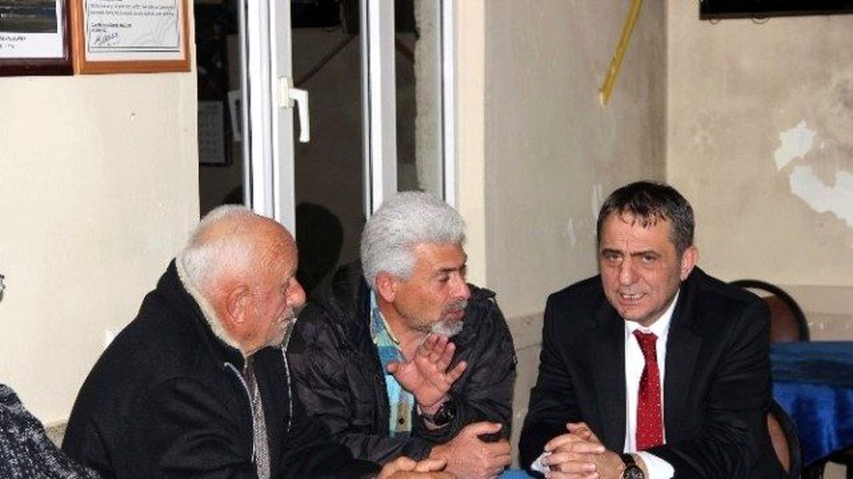 Yomra Belediye Başkanı Sağıroğlu Kaşüstü Mahallesinde Vatandaşların Sorunlarını Dinledi