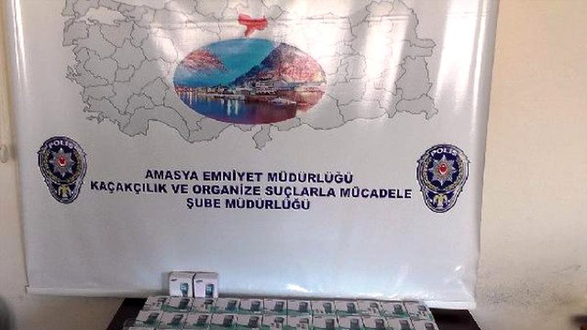 Amasya\'da Kaçak Cep Telefonu Ele Geçirildi