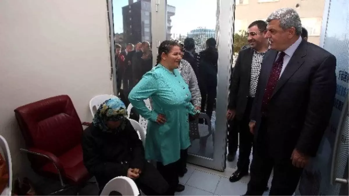 Kocaeli'de Büyükşehirden 10 Engelliye Bilgisayar Eğitimi