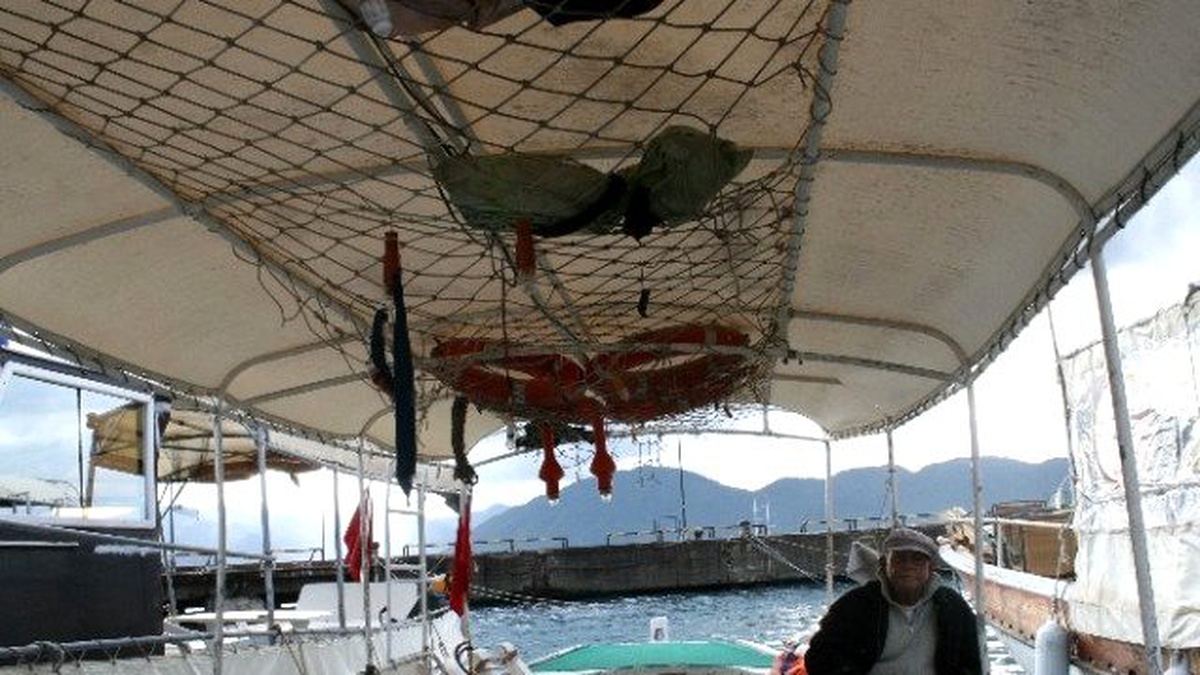 Marmaris\'te 12 Can Yeleği Çalındı