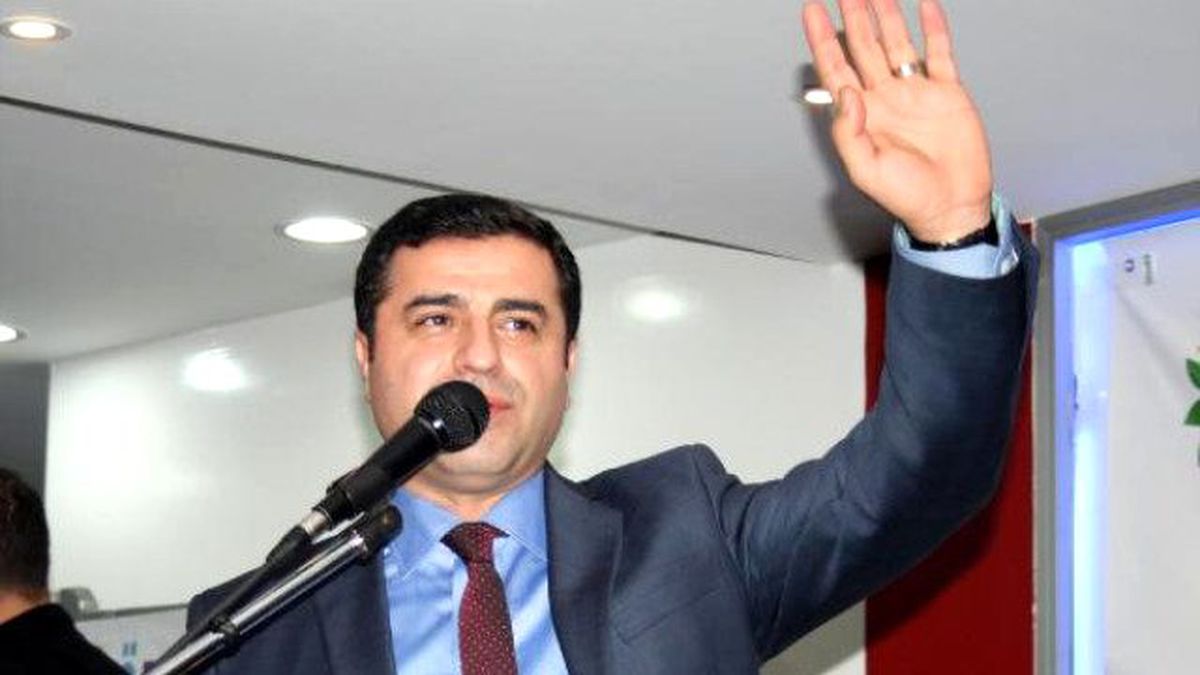Demirtaş: HDP\'nin AKP ile İttifak Yaptığını Söylemek Alçaklıktır