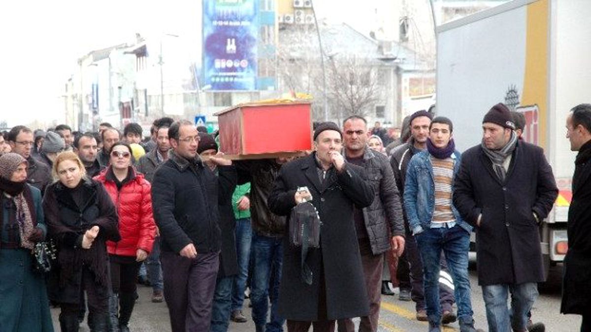 Erzurum\'da Tabutlu Eylem